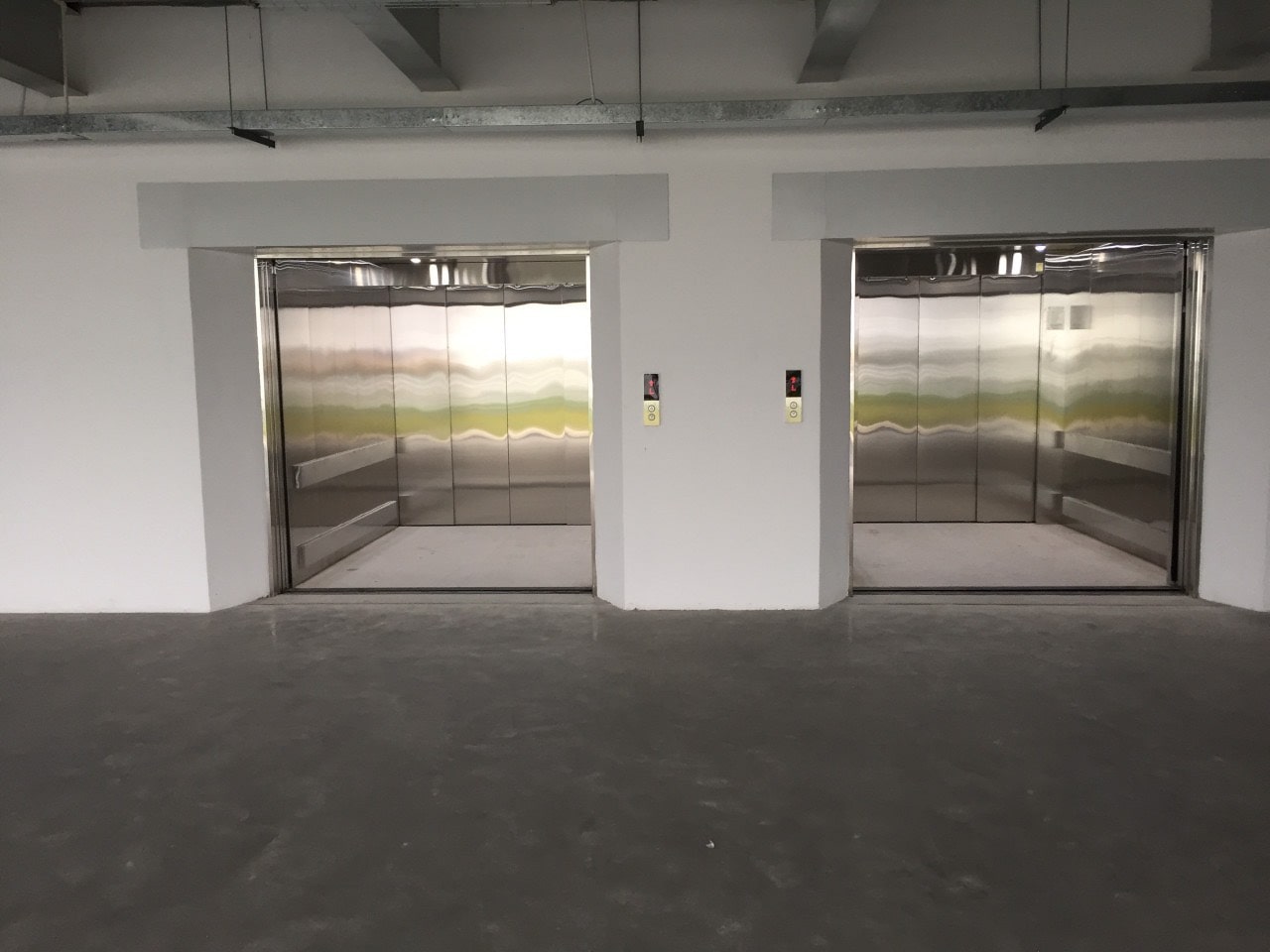 Thang Máy Tải Hàng Tải Trọng 2000Kg-2500Kg